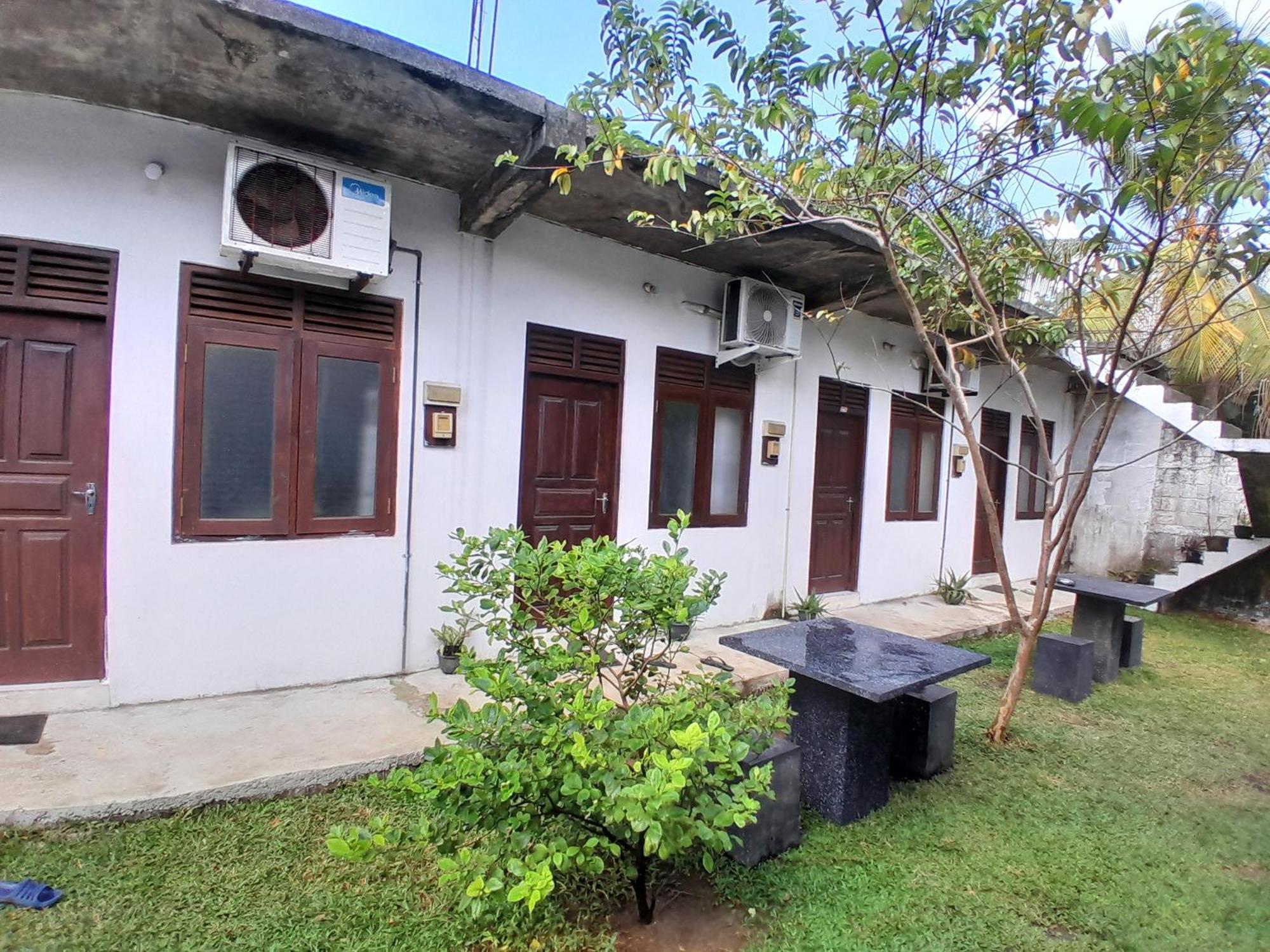 Villa 64 Katunayaka Bagian luar foto