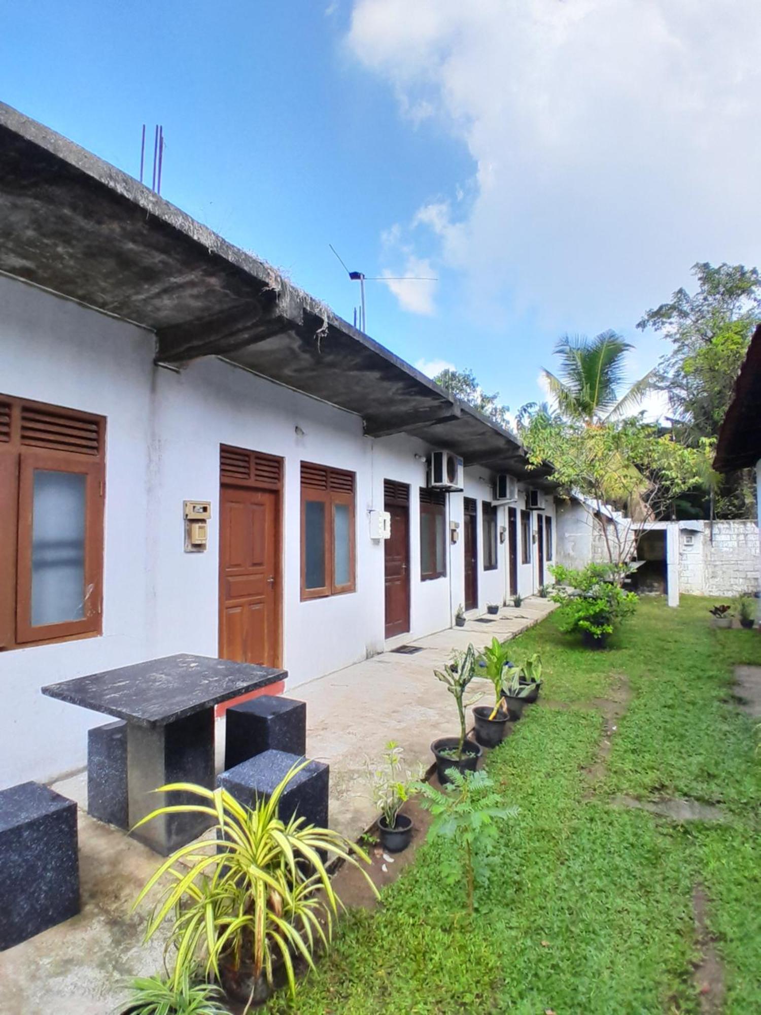 Villa 64 Katunayaka Bagian luar foto